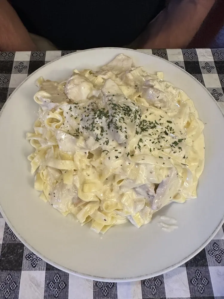 Fettuccine Alfredo with Chicken